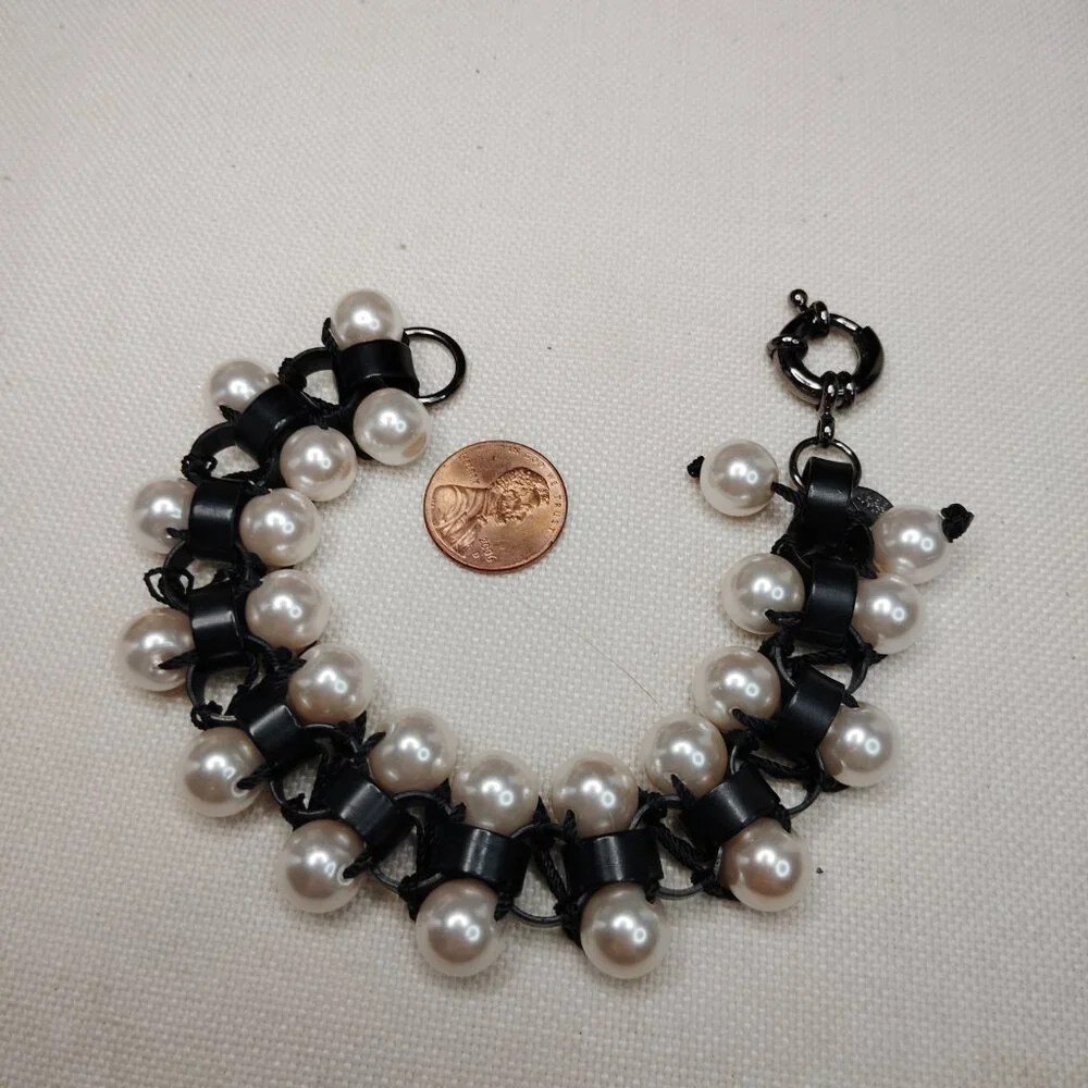 Lee Angel Black Metal and Faux Pearl Bracelet 8 Inch Senorita Clasp